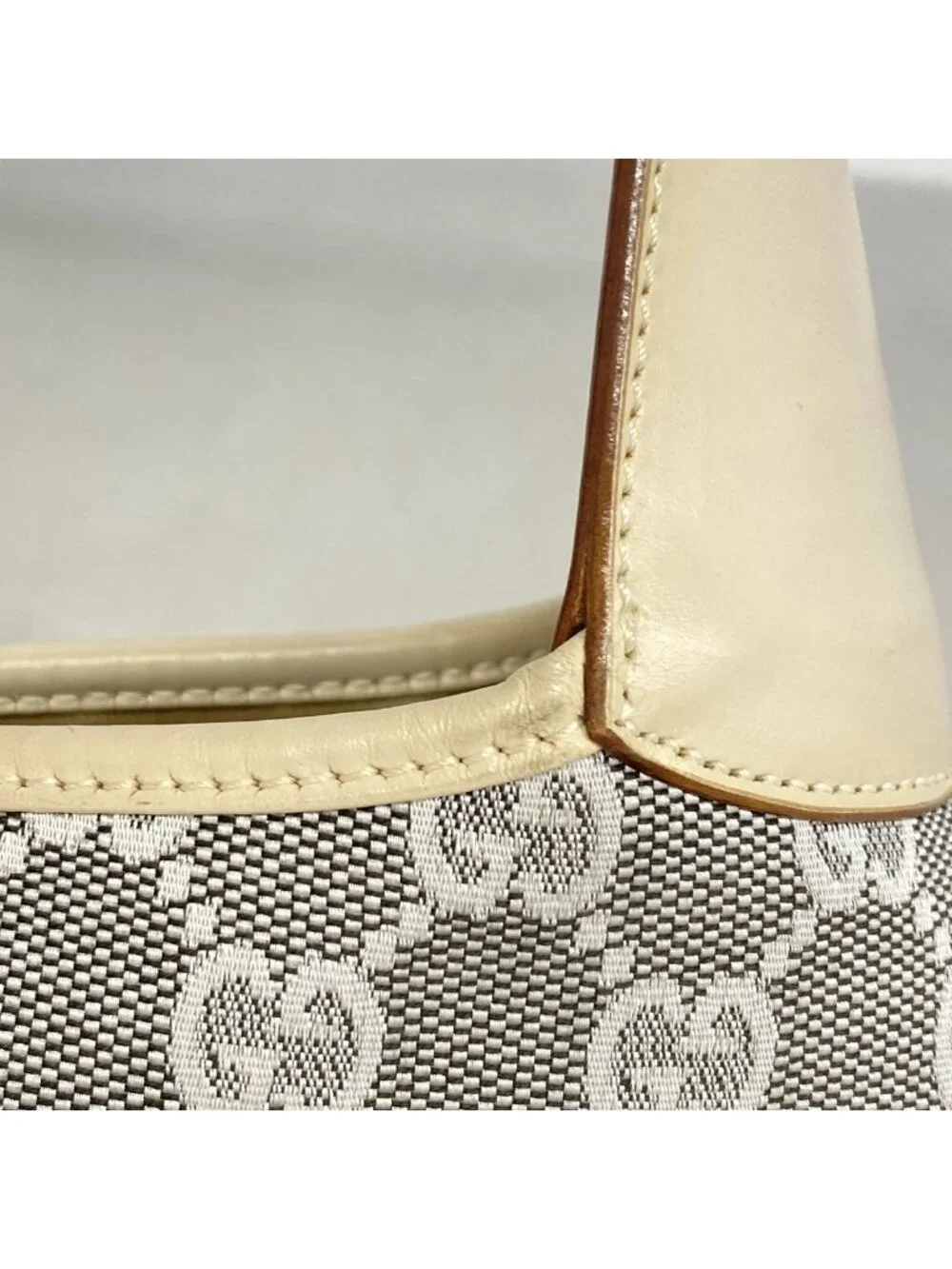 Gucci Shoulder Bag GG Canvas Jackie Ivory Gray Silver